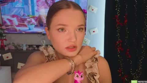 Hi Im Alice and here youll find something online show from 04.09.26