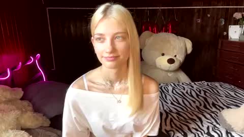 Snapshot of janicesivertsen chatting on 08.04.26 Elsa online show from 08.04.26