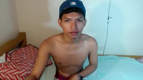 janlloyd04 online show from 11.18.25