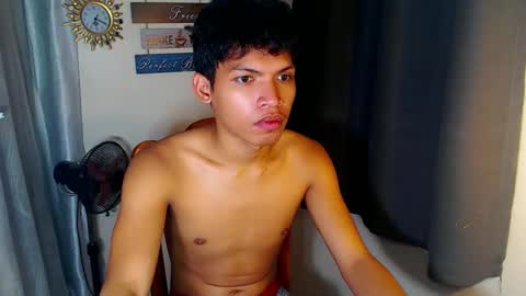 janlloyd04 online show from 04.05.26