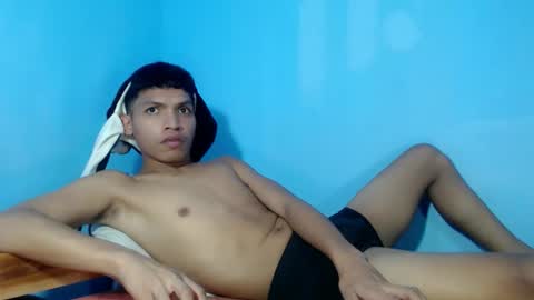 janlloyd04 online show from 04.20.26