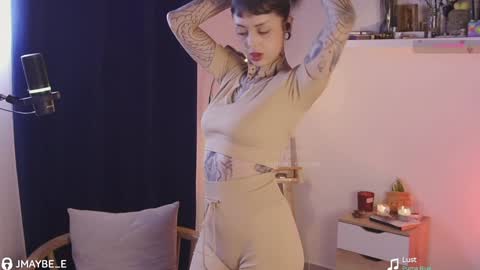   jmaybe e online show from 12.14.24