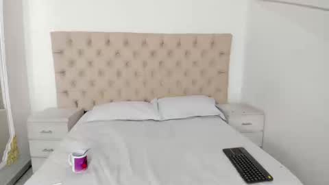 Janne  online show from 09.23.25