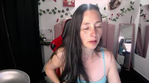 Snapshot of janneth16 chatting on 04.16.26 janneth16 online show from 04.16.26