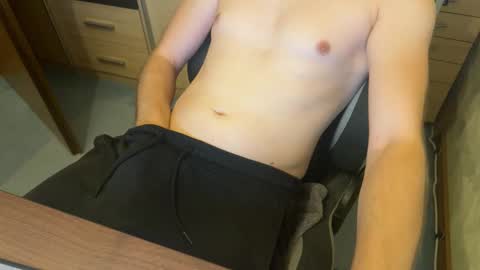 janni_95 online show from 10.15.25