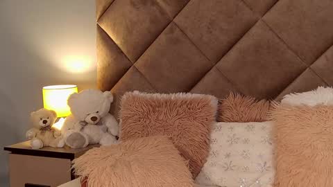 jaquelinemerlot online show from 12.12.24