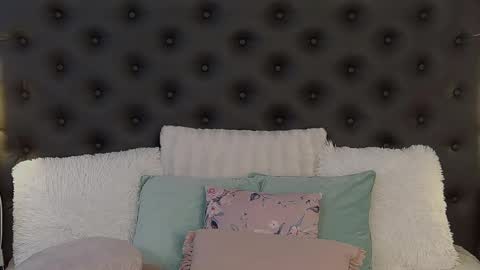 jaquelinemerlot online show from 04.22.26