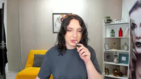Snapshot of jaquelinlaurent chatting on 10.13.25 JaquelinLaurent online show from 10.13.25