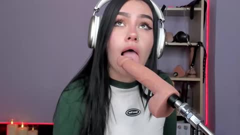 Snapshot of jas_miin chatting on 09.26.25 Maria online show from 09.26.25