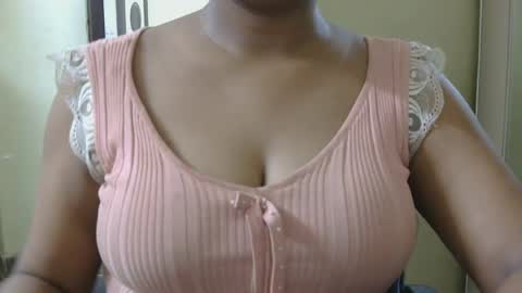 Snapshot of jasmeen_love143 chatting on 06.29.26 jasmeen online show from 06.29.26