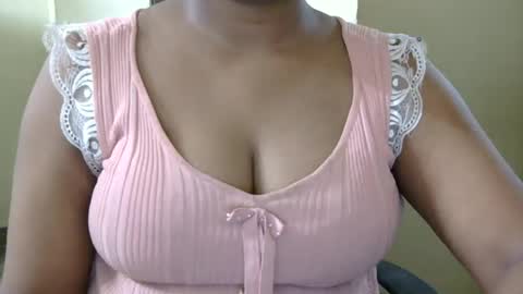 Snapshot of jasmeen_love143 chatting on 07.14.26 jasmeen online show from 07.14.26