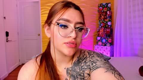 Snapshot of jasmiinevans chatting on 12.19.24 Jasmin Evans online show from 12.19.24