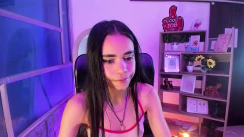Snapshot of jasmin_skinny chatting on 10.03.25 jasmin_skinny online show from 10.03.25