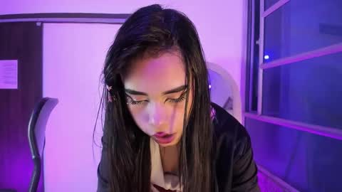 Snapshot of jasmin_skinny chatting on 10.19.25 jasmin_skinny online show from 10.19.25