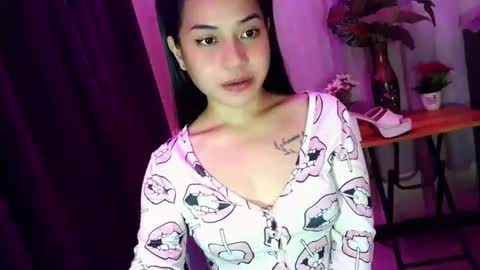 Snapshot of jasmine_arousal chatting on 06.23.26 JASMINE online show from 06.23.26