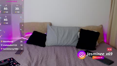 Snapshot of jasminee_x69 chatting on 12.20.24 online show from 12.20.24