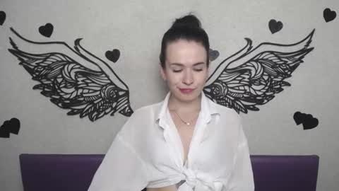 JasmineKouch online show from 10.08.25