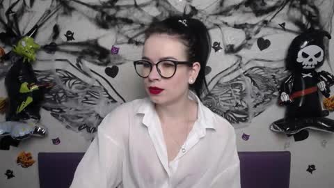 JasmineKouch online show from 10.19.25