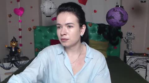 JasmineKouch online show from 11.16.25