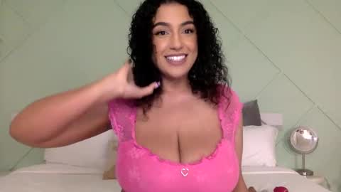 Snapshot of jasminexmarie chatting on 02.05.25 Jasmine Marie online show from 02.05.25