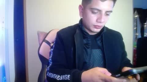 Snapshot of jasonxx13 chatting on 12.01.25 Jason online show from 12.01.25