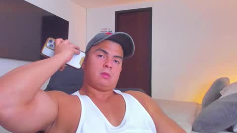 JBrooksXx online show from 10.03.25
