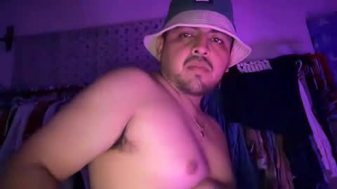 Snapshot of javiermichi chatting on 10.07.25 javiermichi online show from 10.07.25