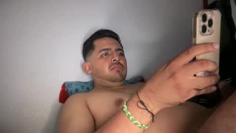 Snapshot of javiermichi chatting on 10.31.25 javiermichi online show from 10.31.25