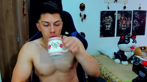 Javier online show from 12.02.24