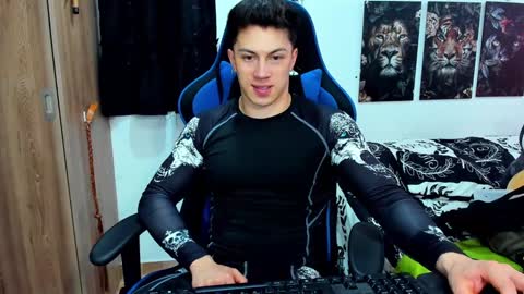 Javier online show from 12.10.24