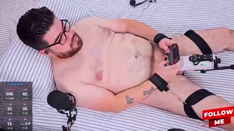 Snapshot of jax_luna chatting on 10.29.25 Jax Luna online show from 10.29.25