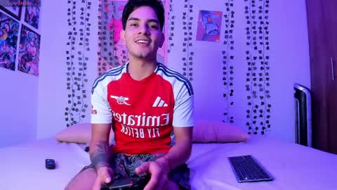 Jax and Jinx online show from 04.08.26