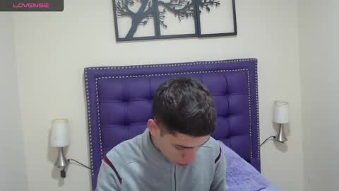 Snapshot of jaxthorn chatting on 11.24.25 JAX THORN online show from 11.24.25