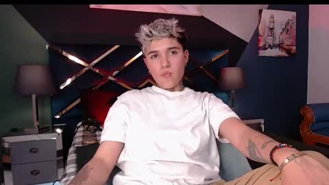 Snapshot of jaxwolf_ chatting on 12.16.25 JAX online show from 12.16.25