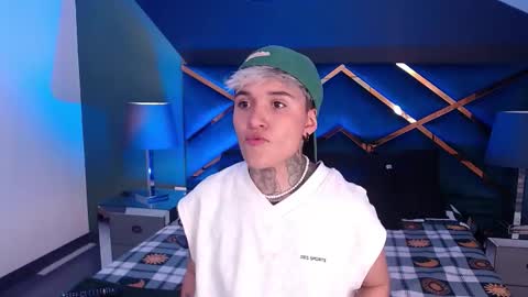 Snapshot of jaxwolf_ chatting on 12.17.25 JAX online show from 12.17.25