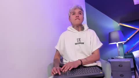 Snapshot of jaxwolf_ chatting on 02.25.26 JAX online show from 02.25.26