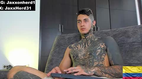 Snapshot of jaxxxonherd chatting on 12.15.24 Michael online show from 12.15.24