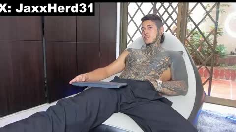 Snapshot of jaxxxonherd chatting on 02.05.25 Michael online show from 02.05.25