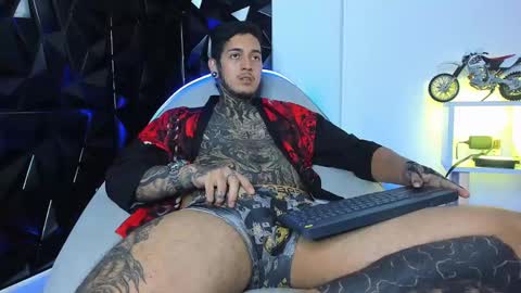 Snapshot of jaxxxonherd chatting on 03.08.25 Michael online show from 03.08.25