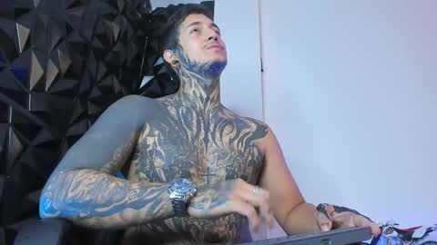 Snapshot of jaxxxonherd chatting on 03.09.25 Michael online show from 03.09.25