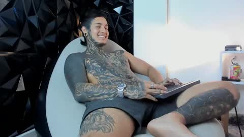 Snapshot of jaxxxonherd chatting on 03.10.25 Michael online show from 03.10.25