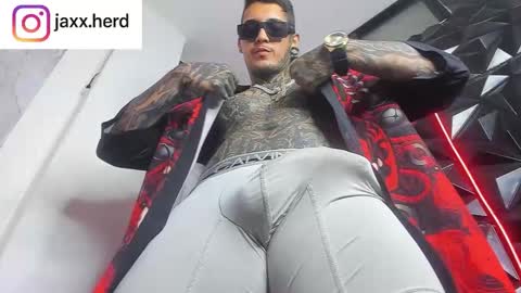 Snapshot of jaxxxonherd chatting on 09.26.25 Michael online show from 09.26.25