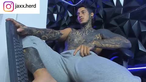 Snapshot of jaxxxonherd chatting on 09.27.25 Michael online show from 09.27.25