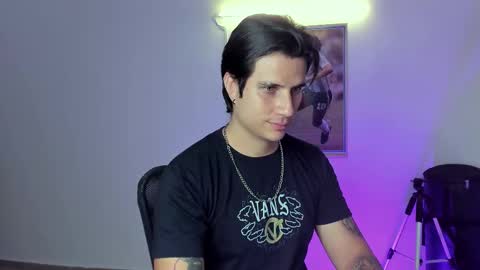 Jay Alvarrez online show from 09.08.25