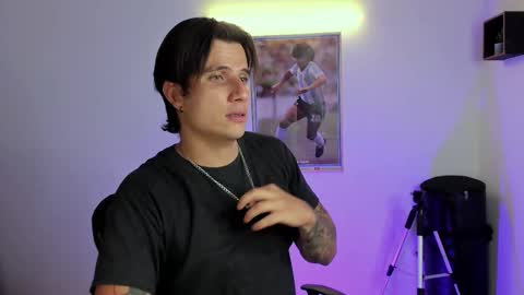 Jay Alvarrez online show from 09.15.25