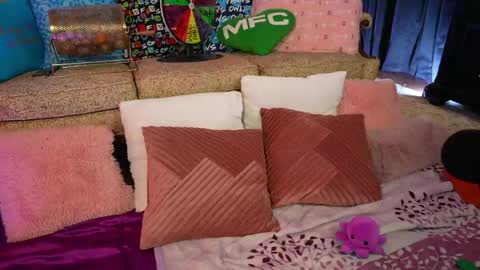 JennyBlighe online show from 05.03.26