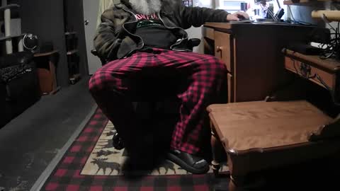 Grand Zaddy or Jay its casual online show from 11.18.25