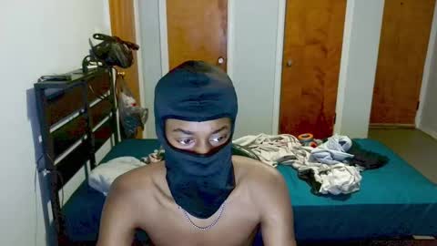 Snapshot of jaycrashout chatting on 09.27.25 jaycrashnout online show from 09.27.25