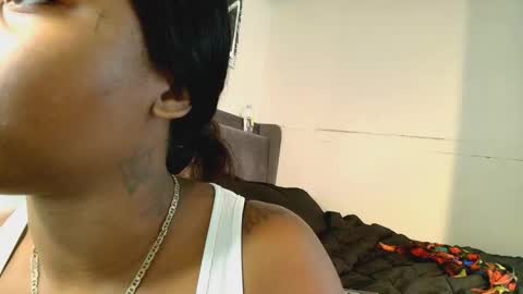 Naomiruty online show from 10.22.25