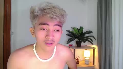 jaysee_hugecox online show from 04.18.26